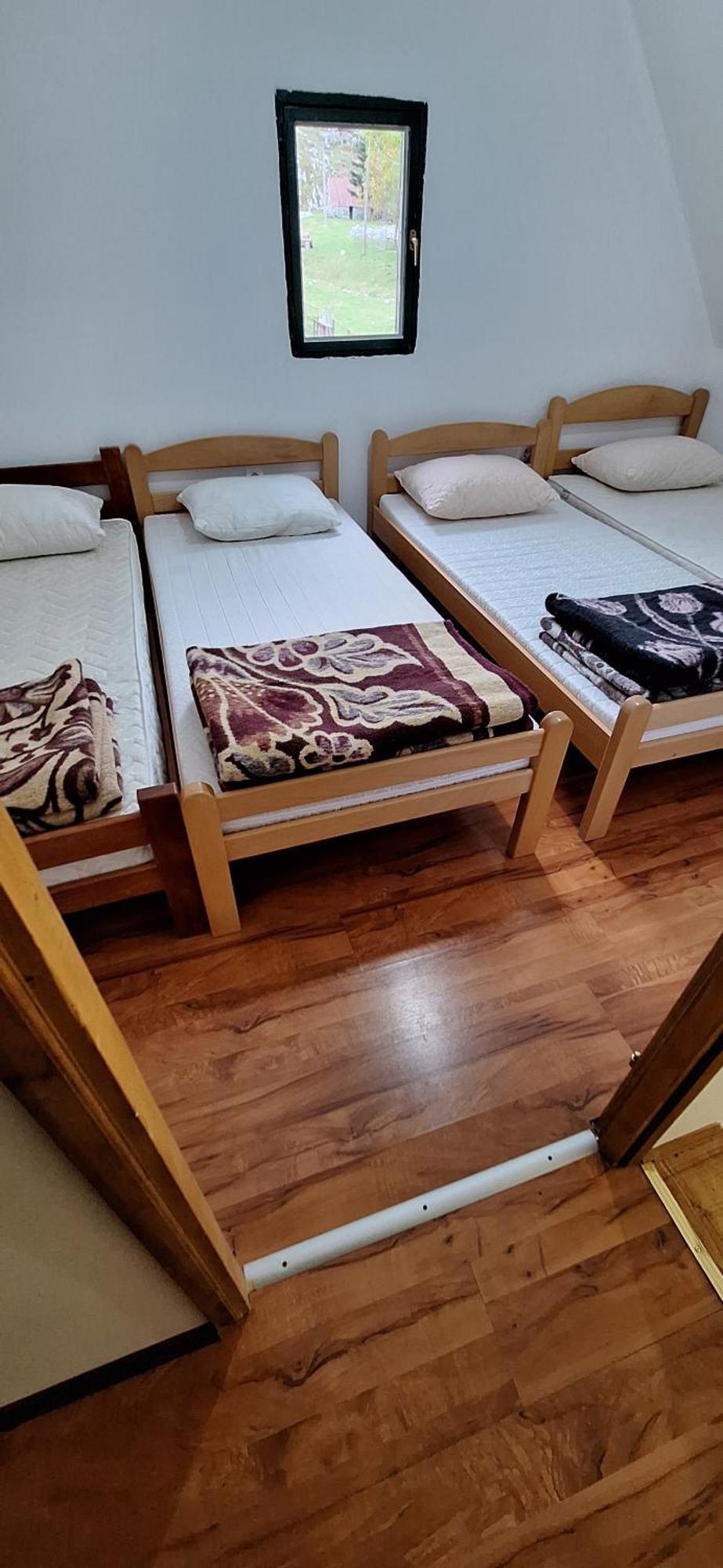 Katun Mokra Accommodation & Horseback Riding Podgorica Quarto foto